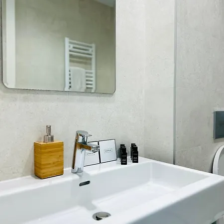 Apartment Luxury Waterfront View - Bw River View *